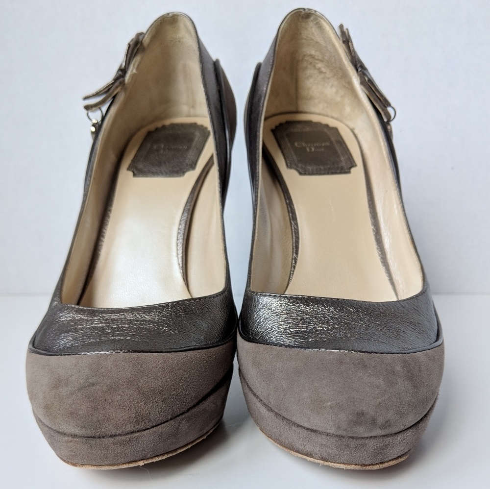 Dior Metallic Suede Pumps with Charm - Picture 8 of 8